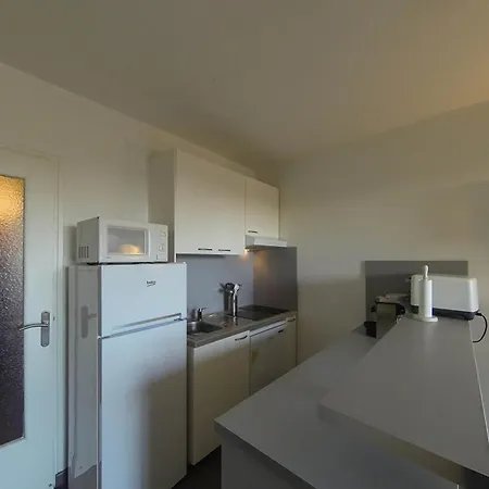 Le Lavandou: 4 Pers, Plage, Parking - Fr-1-803-83