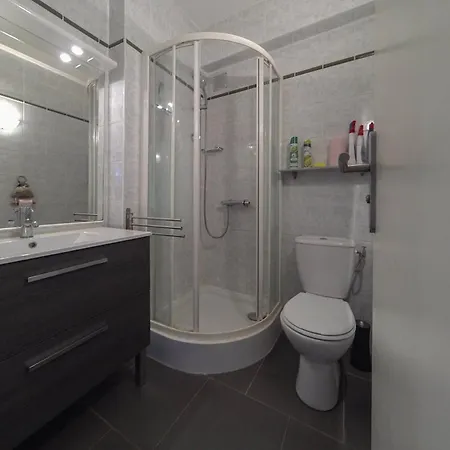 Apartmán Le Lavandou: 4 Pers, Plage, Parking - Fr-1-803-83 Le Lavandou