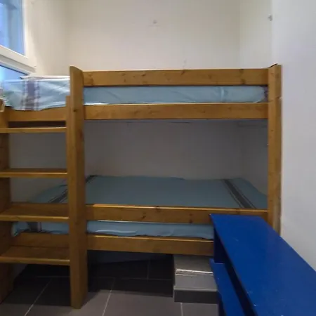 Location Le Lavandou, Les Pieds Dans L'eau, 4 Couchages. - Fr-1-803-83 Appartement