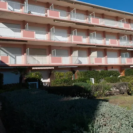 Le Lavandou: 4 Pers, Plage, Parking - Fr-1-803-83 Apartmán *